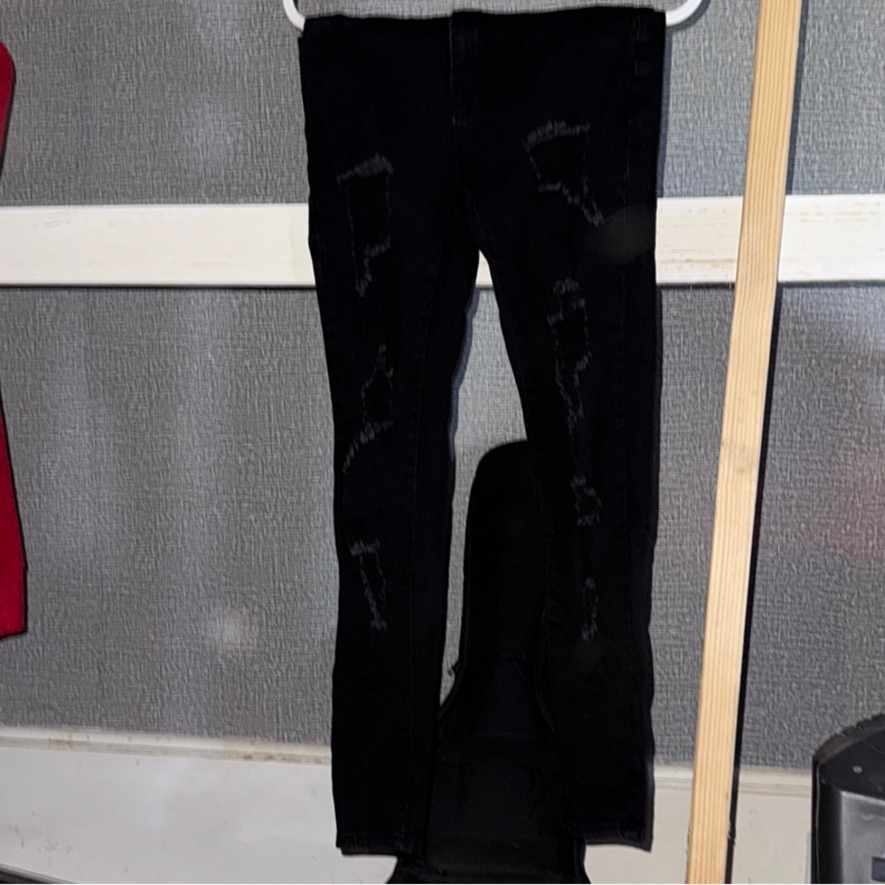 Black ripped Jeans